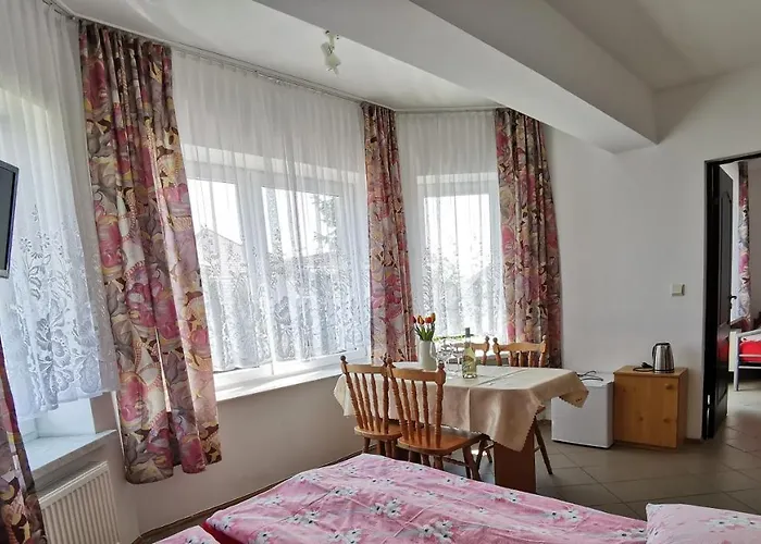 Dom Sonia Проживание в семье Нехоже