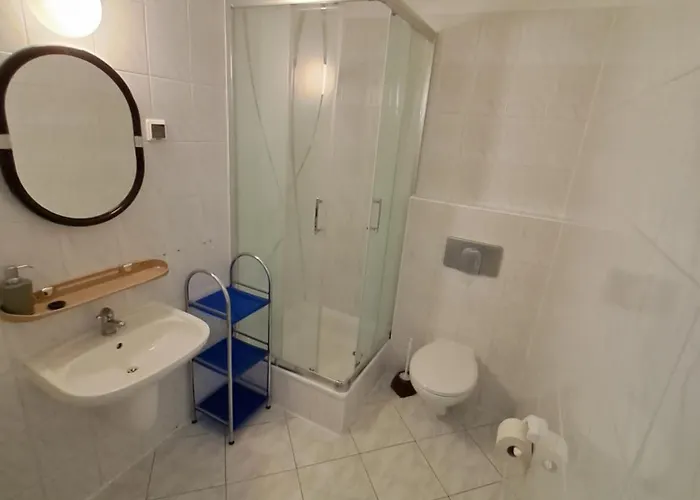 Dom Sonia Нехоже